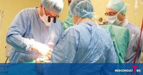 Лекари извършиха сложна операция на сърдечно-съдов проблем и туморно образувание