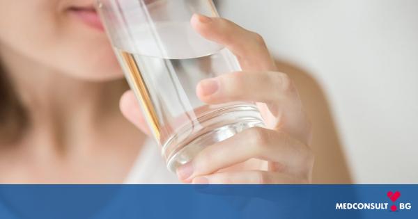 Защо е добре да приемате течности дори и да не сте жадни